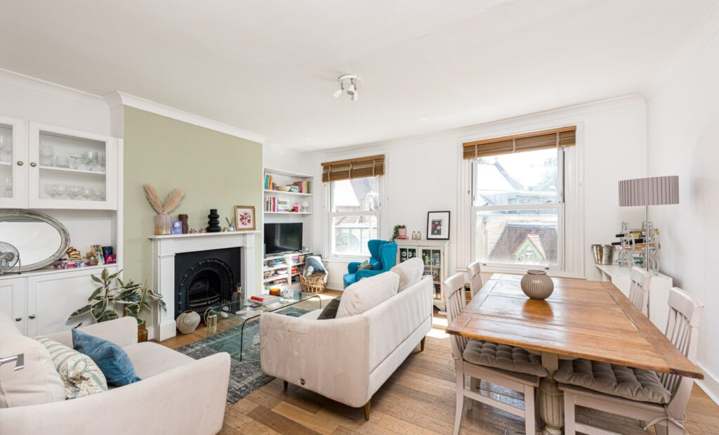 BOUTFLOWER ROAD, SW11