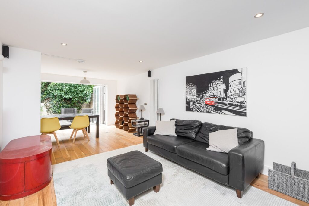 HUBERT GROVE, SW9